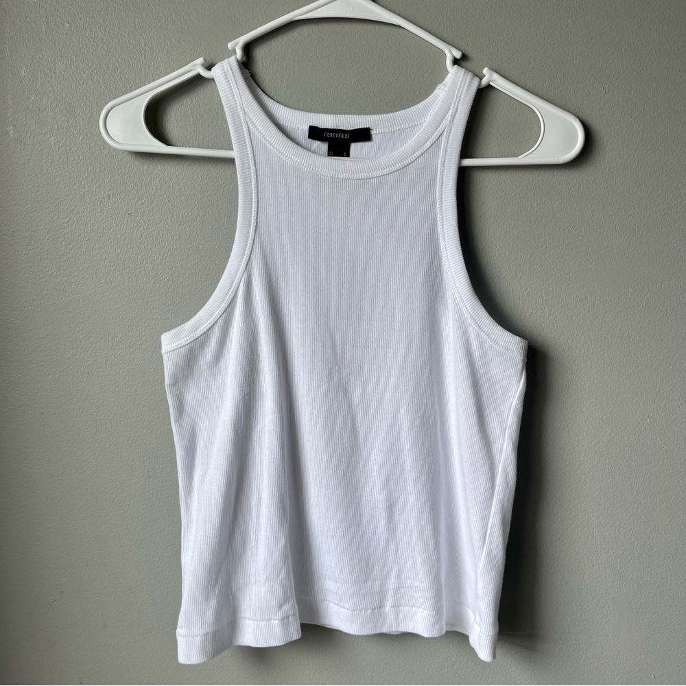 Forever 21 Seamless White Cropped Tank Top - Size M - Picture 3 of 6